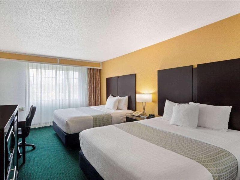 University Inn & Suites Berkeley Buitenkant foto