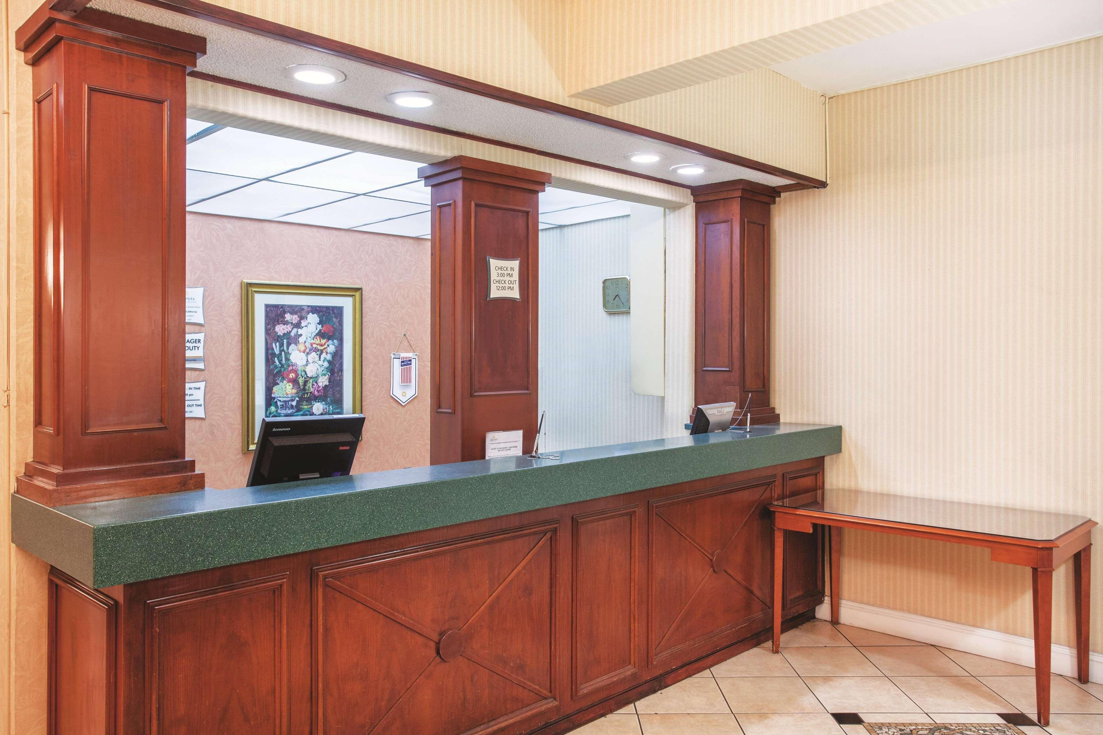 University Inn & Suites Berkeley Buitenkant foto